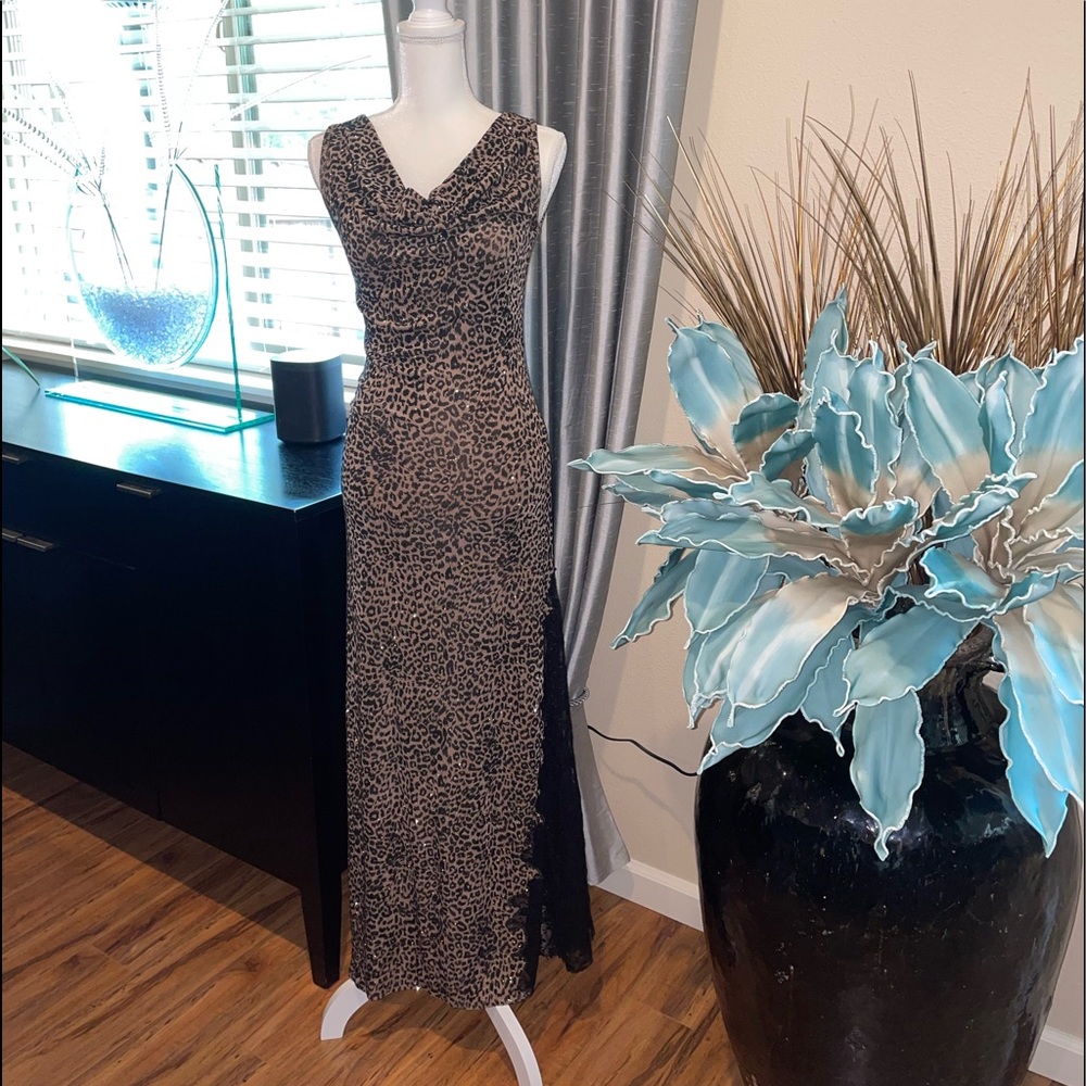 Alfabeta maxi/long animal print sparkly and stretchy sexy dress